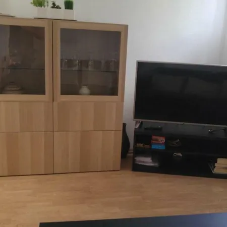 Apartment Holiday Pera - 2 Bedroom House Slatine
